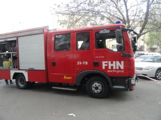 Bakıda yanğın hadisəsi qeydə alınıb.Gununsesi.info-nun FHN-nin saytına istinadən verdiyi xəbərə görə,  yanğın paytaxtın Nərimanov rayonunda ümumi sahəsi 105 m2 olan sexdə baş verib. Nəticədə sexin yanar konstruksiyaları 50 m2 sah